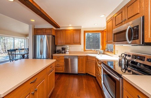 Harpswell Casa | Windward - Enjoy privacy, comfortable living spaces, and easy water access