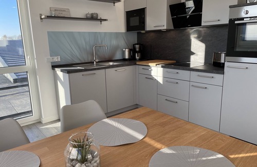 Wremen Apartamento | Windward modern new-build apartment near the beach *Wallbox*