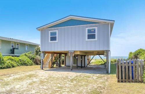 Oak Island Casa | Windward Mark by Oak Island Accommodations