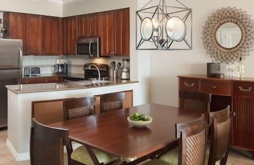 Key West Complejo | Windward Point Beachfront Resort, Hot Tub, Pool