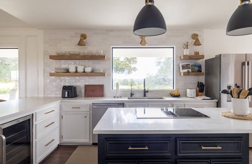 La Grange Casa | Windy Hill Retreat | Modern Farmhouse with Views, Cowboy Pool & Firepit