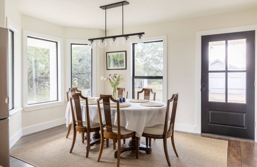 La Grange Casa | Windy Hill Retreat | Modern Farmhouse with Views, Cowboy Pool & Firepit
