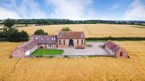 Eaton Mascott Casa | Windy Mundy Farm