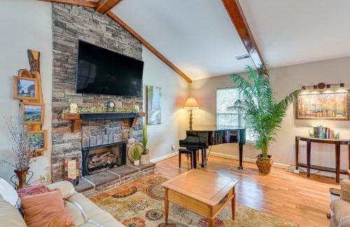 Lexington Casa | Wine and BBQ Trail Fun Home with Hot Tub in Lexington