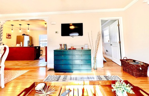 Dahlonega Cabaña | Wine and Wedding Mountain Getaway at Arborview - 5 minutes from Downtown