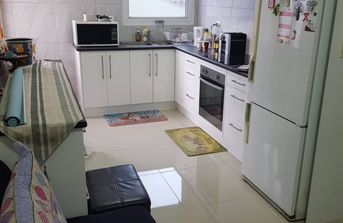 Huntfield Heights Cama Y Desayuno | Wine Beach River. Perfect for McLaren Vale district or kms of sandy beaches