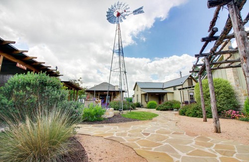 Fredericksburg Apartamento | Wine Country Cottages on Main