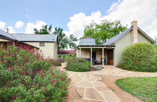 Fredericksburg Apartamento | Wine Country Cottages on Main