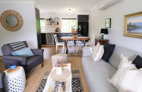 Woodlands Casa | Wine Country Cottage in the Southern Highlands