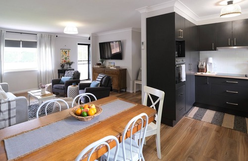 Woodlands Casa | Wine Country Cottage in the Southern Highlands