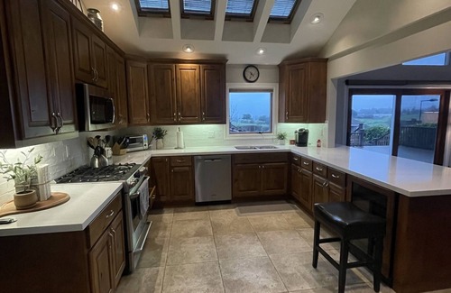 Petaluma Casa | Wine Country Estate - Luxury Private Pool with Water Slide & Hot Tub