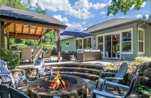Scenic Brush Creek Casa | Wine Country Harvest Vacation Home