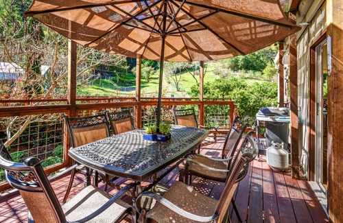 Forestville Casa | Wine Country Hideaway: 4BR, 2200Sf Casa rural con piscina climatizada con energía solar