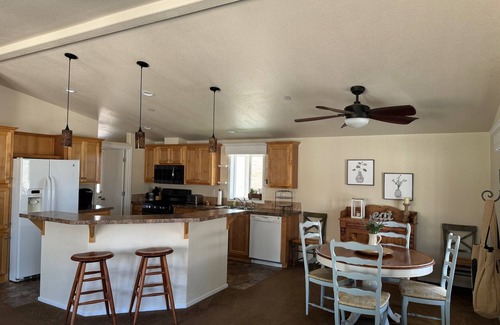 San Miguel Casa | Wine Country Home with a View!
