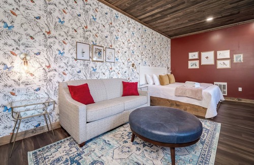 Prescott Hotel | Wine, Dine & Unwind.
