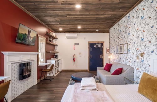 Prescott Hotel | Wine, Dine & Unwind.