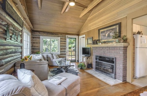 Cascade-Chipita Park Cabina | Wine Gazebopikes Peak Mountain Log Cabin for 2