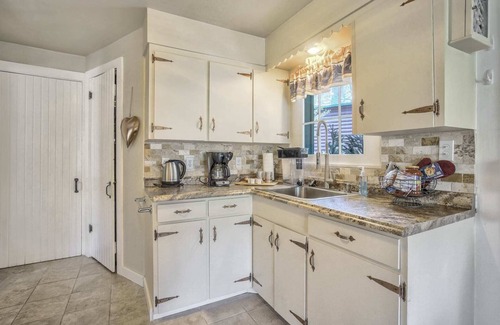 Cascade-Chipita Park Cabina | Wine Gazebopikes Peak Mountain Log Cabin for 2