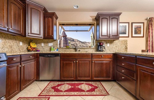 Yucca Valley Casa | Wine Lover's Retreat: Heated Pool, Spa, Outdoors