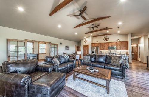 Ruidoso Casa | Wine Top