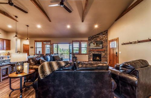 Ruidoso Casa | Wine Top