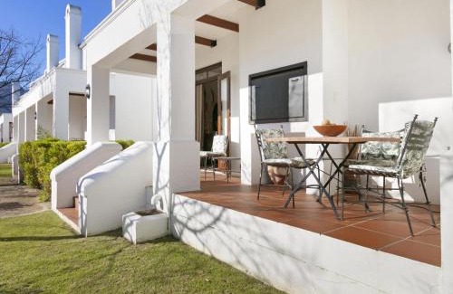 Stellenbosch Cabina | Winelands Golf Lodges 14