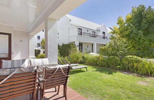 Stellenbosch Cabina | Winelands Golf Lodges 17