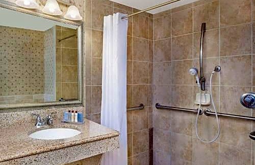 Lafayette Hotel | Wingate by Wyndham Lafayette Airport