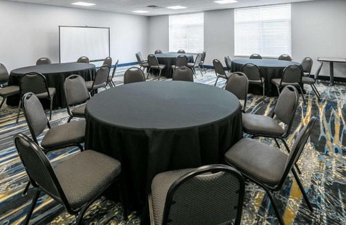 Dallas Hotel | Wingate by Wyndham Dallas Love Field