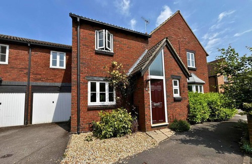 Bracknell Chalet De Esquí | Winkfield Charming Three-Bedroom House
