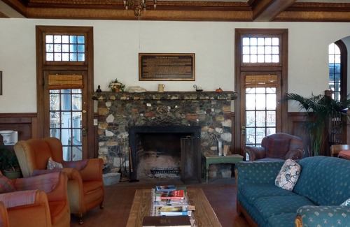 Independence Hotel | Winnedumah Hotel