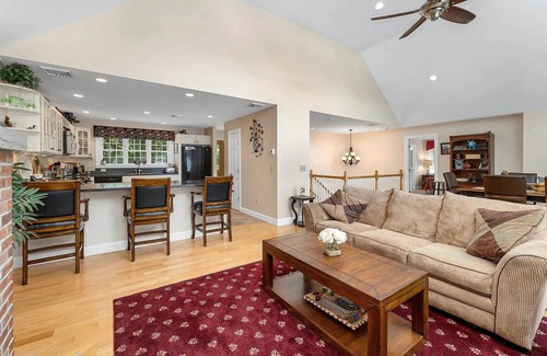 Alton Bay Casa | Winnie Waterfront - Beautiful Lakefront Home!!! sandy water, Close to Gunstock!!
