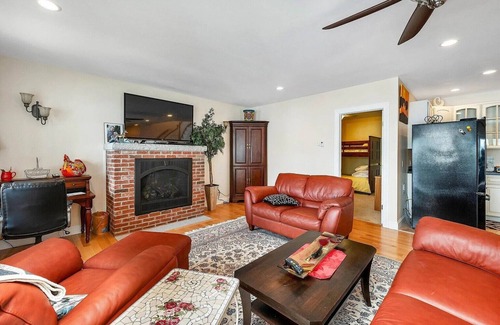 Alton Bay Casa | Winnie Waterfront - Beautiful Lakefront Home!!! sandy water, Close to Gunstock!!