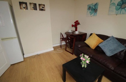 Derby Casa | Winslow Green House - Derby
