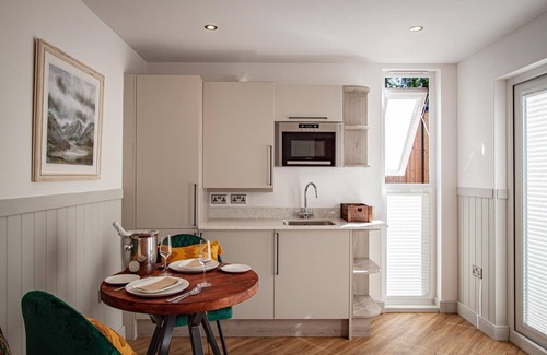 Windermere Cabina | Winster Woodland pod - a holiday Pod that sleeps 2 with an en-suite
