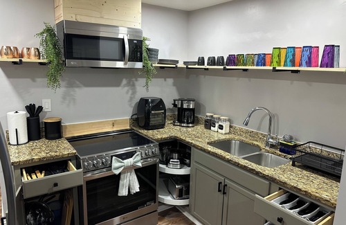 Winston - Salem Casa | Winston Salem 3Bd 2Ba GAME ROOM mins to Downtown