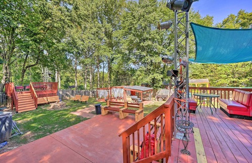 Winston - Salem Apartamento | Winston-salem Studio w/ Deck ~ 5 Mi to Dtwn!