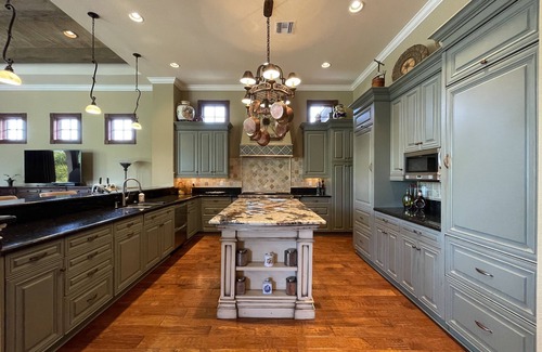 Aqualane Shores Casa | Waterfront Executive Home, walk to Beach