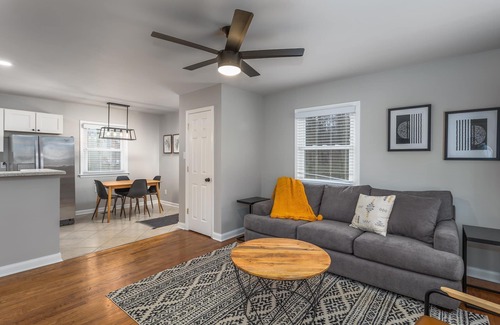 Greensboro Cabaña | Winter Discounts! Peaceful Country Cottage 2-Bd on 1 Acre Next to State Park!