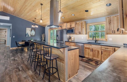 Babbitt Casa | Winter Escape: Ride-In/Ride-Out to Prospector Trails, 10 Acres Near Giants Ridge