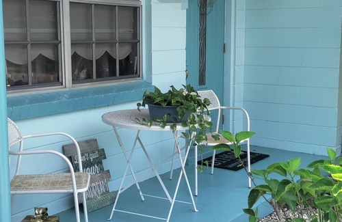 Old Seminole Heights Casa | Winter Getaway