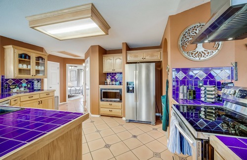 Highland Lake Estates Casa | Lake Travis Waterfront House con piscina, jacuzzi y fogata