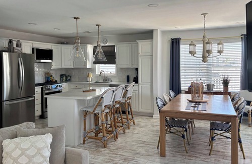 Beach Haven West Casa | Winter Rental 9/15-5/15/26- 4 bed 3 bath immaculate home