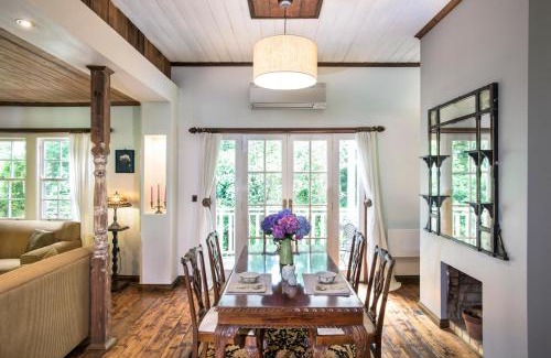 Olinda Villa | Winter Rose - gorgeous gardens sleeps 5