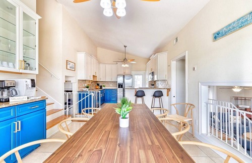 Villa Segunda Casa | Summer SPECIAL! Steps 2 Beach! Waterview! Pets Welcome!