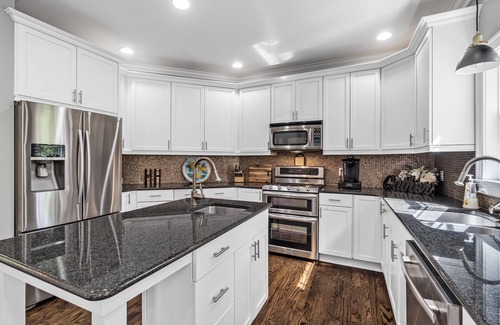 Mooresville Casa | Winter specials!! Welcome to our LKN HOME! Sleeps 16! Boat Rental Available!
