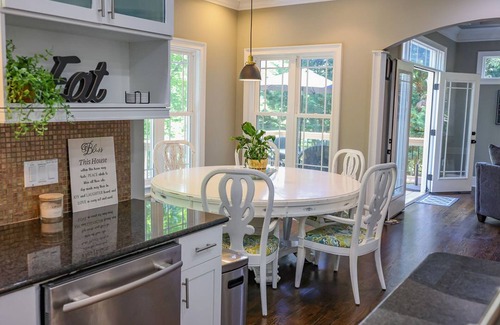 Mooresville Casa | Winter specials!! Welcome to our LKN HOME! Sleeps 16! Boat Rental Available!