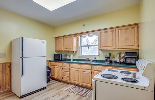Ironwood Casa | Winter Sports Paradise: Wisconsin Family Home