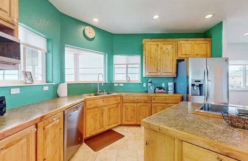 Rockport Casa | WINTER TEXANS: WATER VIEWS! Cheerful, Bright & Serene welcome FEEL GOOD SPACE