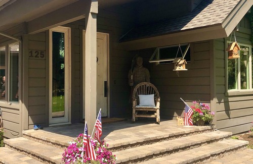 Hailey Casa | Winter Wonderland! 10 minutes to lifts! Perfect for a family or friend getaway!